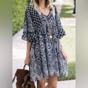 Anthropologie Akemi + Kin Brooke Embroidered Eyelet Swing Dress size 4 (N118)